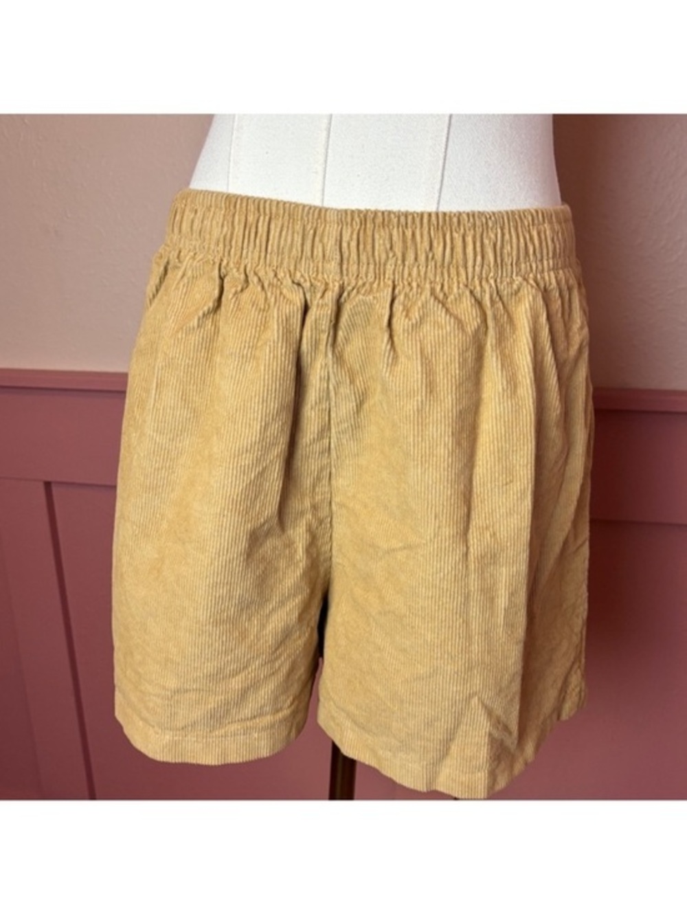 Women's corduroy cotton shorts tan sz small medium